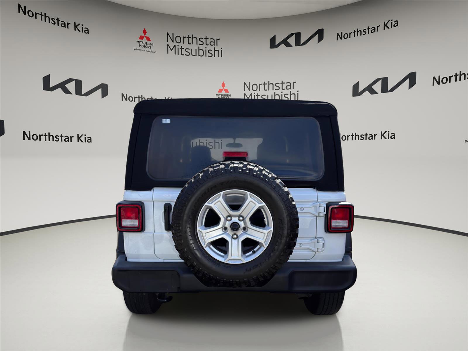 Used 2021 Jeep Wrangler Unlimited Sport image 3