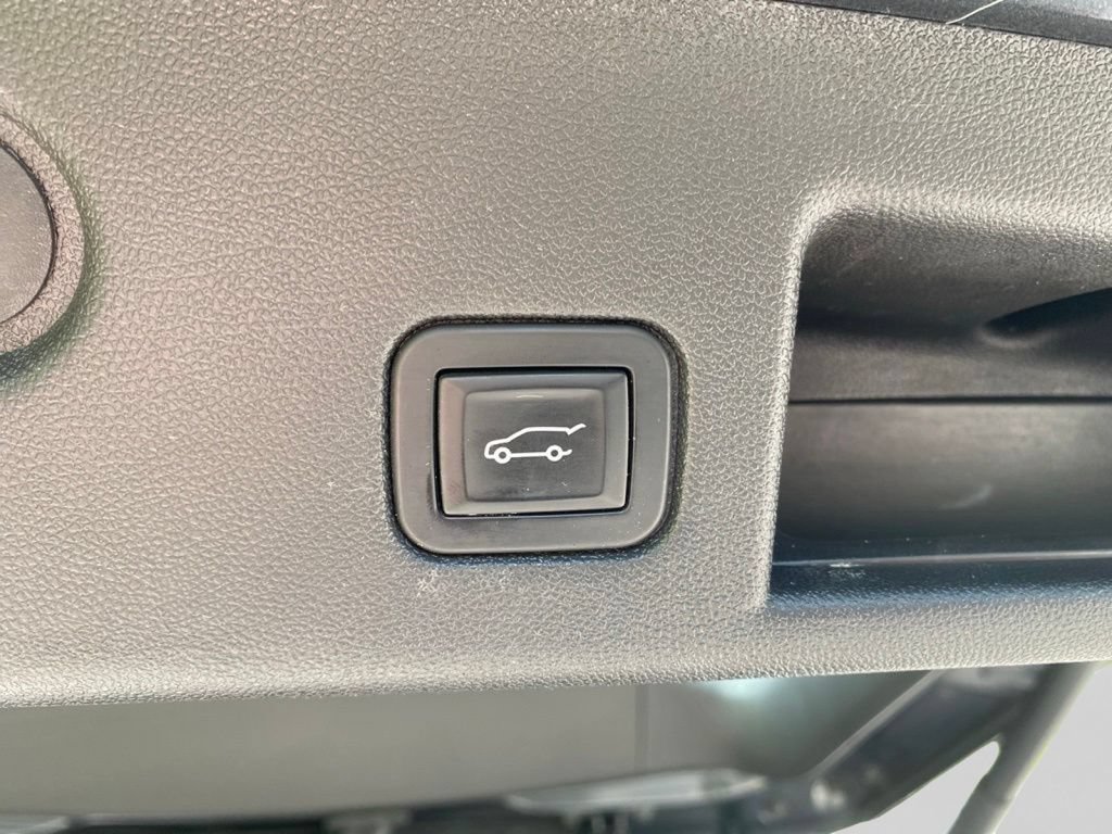 Used 2019 Chevrolet Equinox LT AWD/4WD image 17