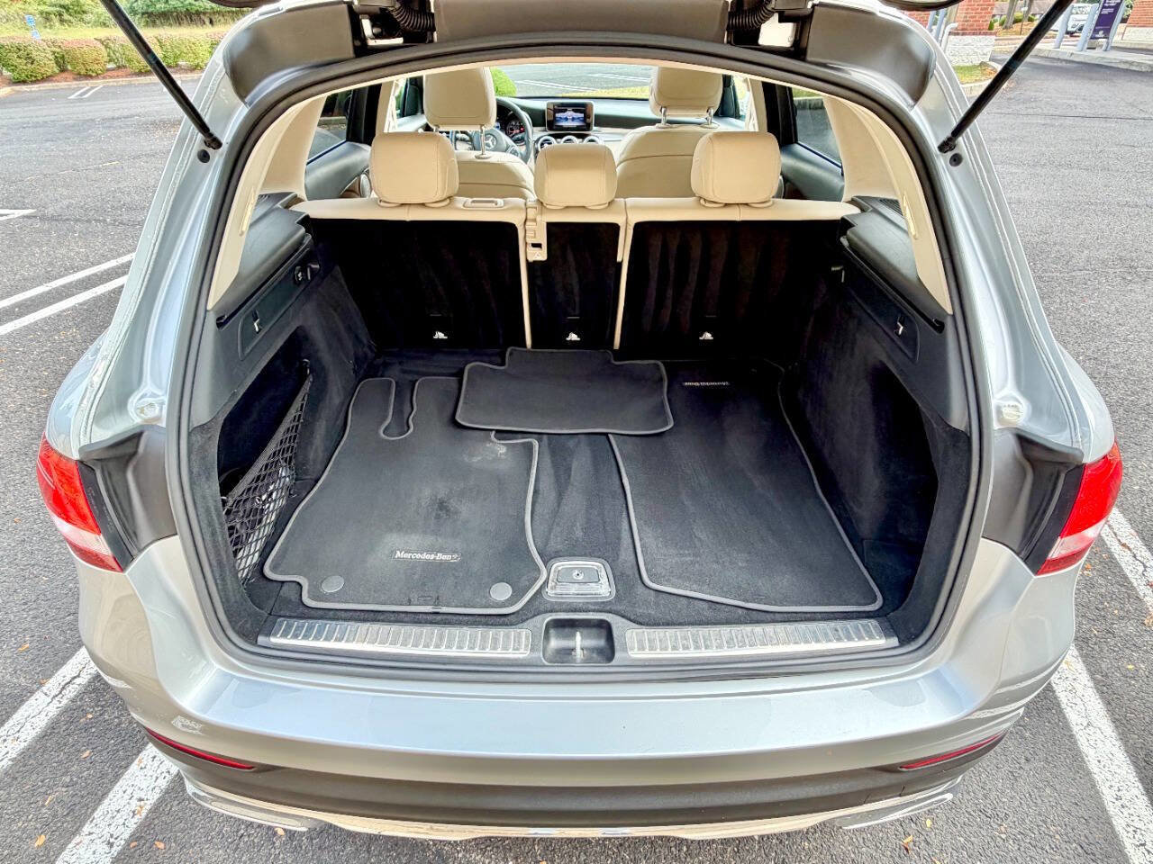 Used 2018 Mercedes-Benz GLC 300 4MATIC image 12