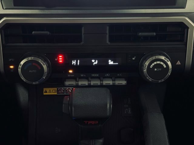 Used 2025 Toyota 4Runner TRD Off-Road image 32