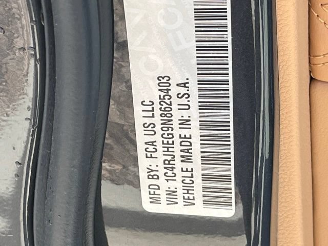 Certified 2022 Jeep Grand Cherokee Summit AWD/4WD image 35