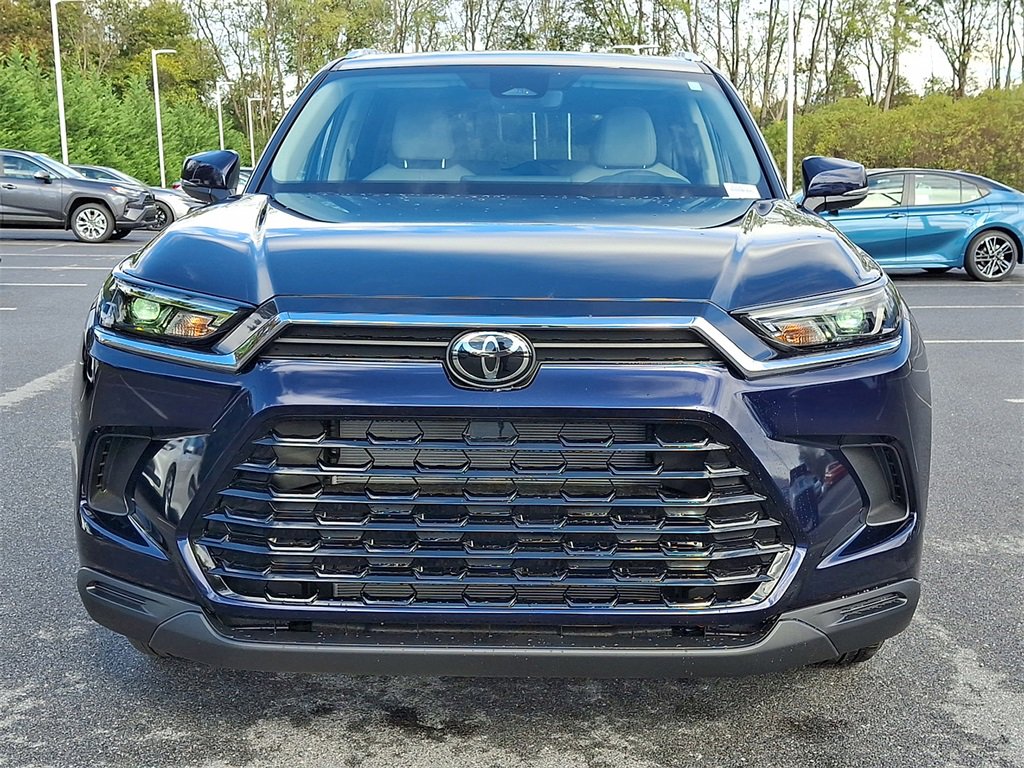 New 2026 Toyota Grand Highlander XLE image 2