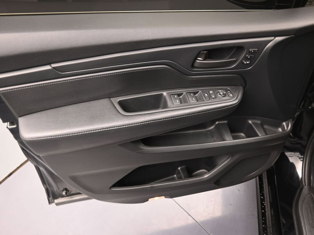 Used 2024 Honda Odyssey Sport image 14
