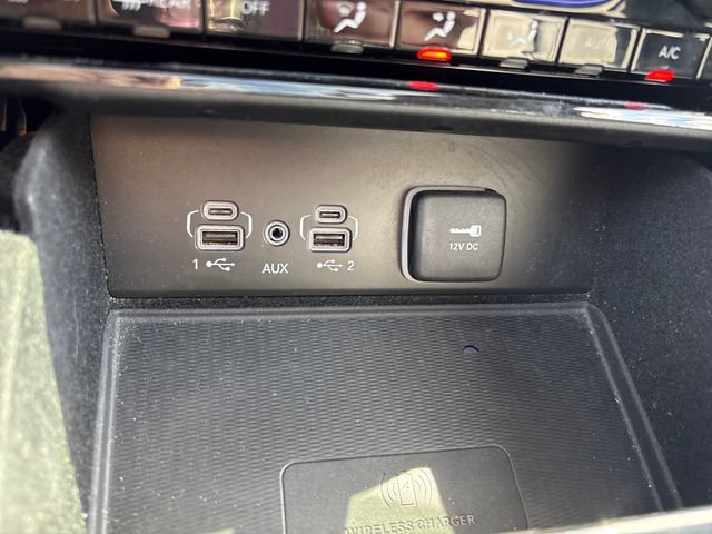 Used 2022 Jeep Grand Cherokee L Limited w/ Luxury Tech Group II AWD/4WD image 34