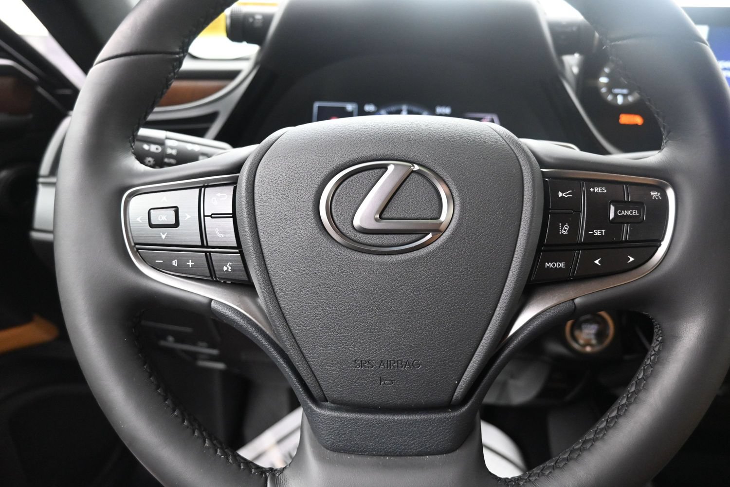 Used 2023 Lexus ES 250 w/ Premium Package AWD/4WD image 30