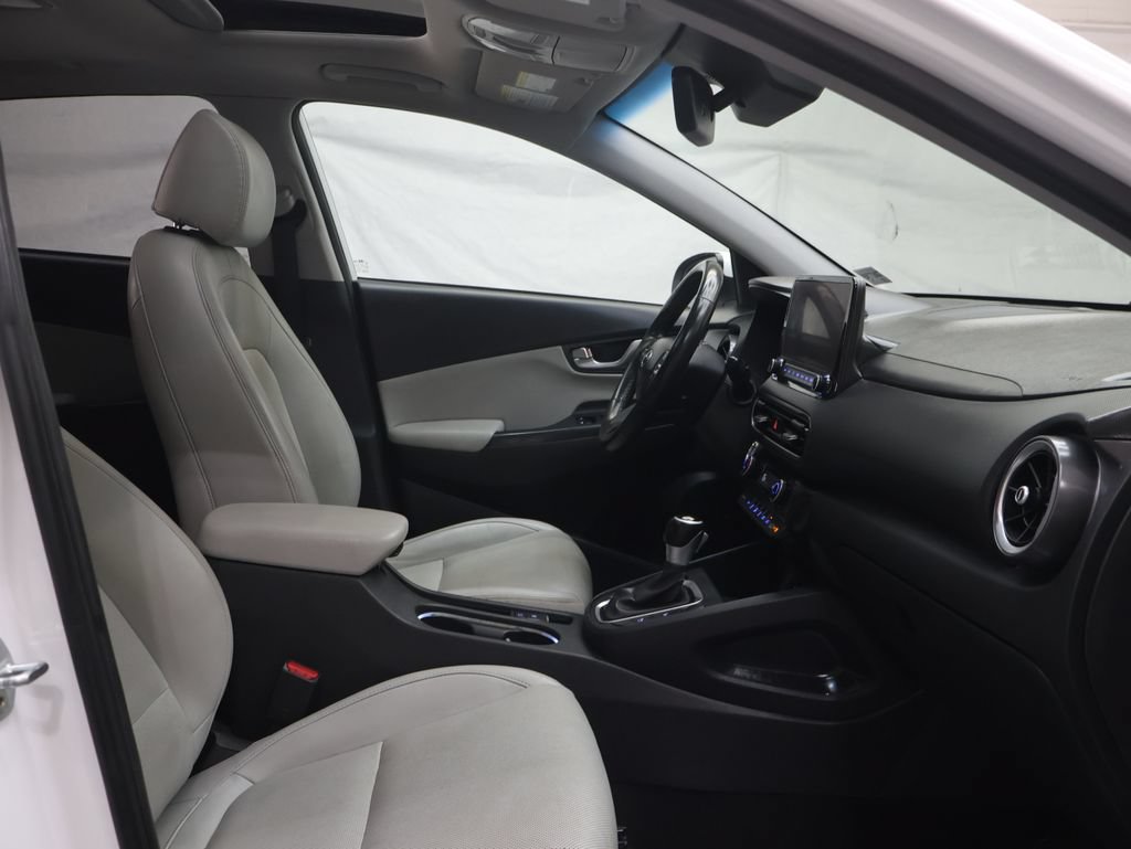 Used 2022 Hyundai Kona Limited FWD image 9