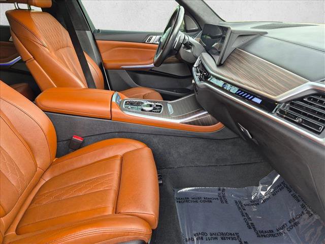 Used 2023 BMW X7 M60i w/ Executive Package AWD/4WD image 21