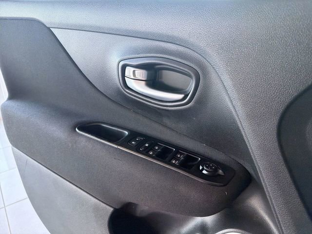 Used 2019 Jeep Renegade Latitude image 20