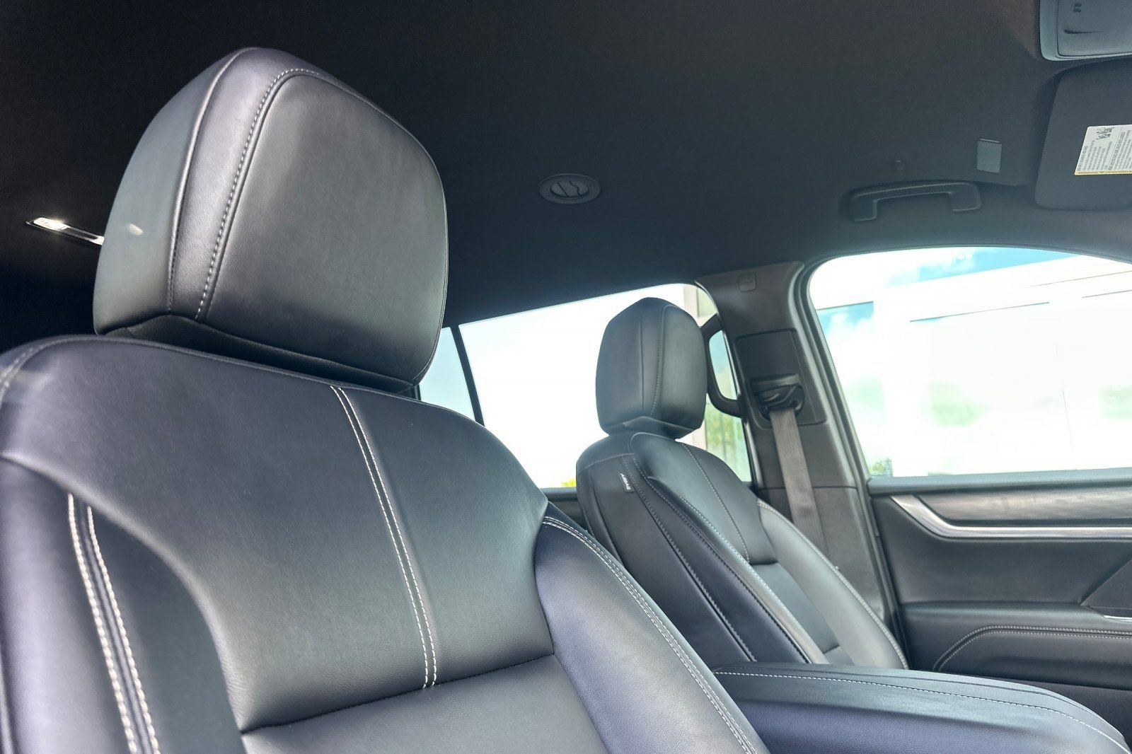 Used 2026 GMC Acadia Elevation w/ Elevation Premium Package FWD image 22