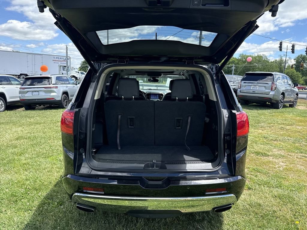 Used 2019 GMC Acadia Denali w/ Technology Package AWD/4WD image 17