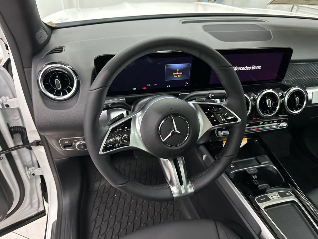 New 2026 Mercedes-Benz GLB 250 4MATIC image 10