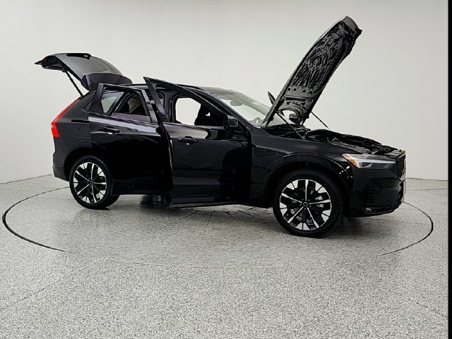 Certified 2026 Volvo XC60 B5 Plus AWD/4WD image 10