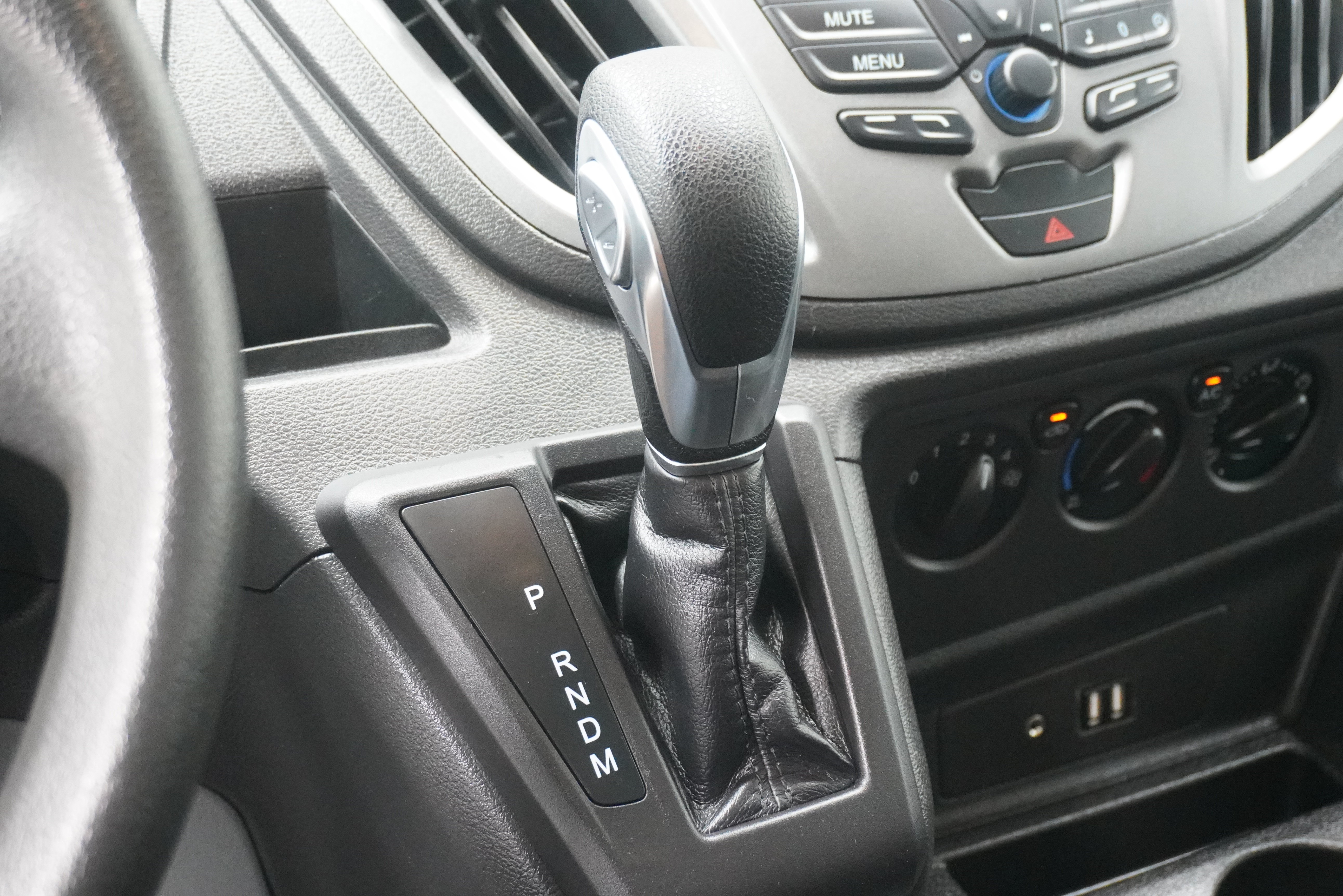 Used 2017 Ford Transit 350 XL RWD image 19