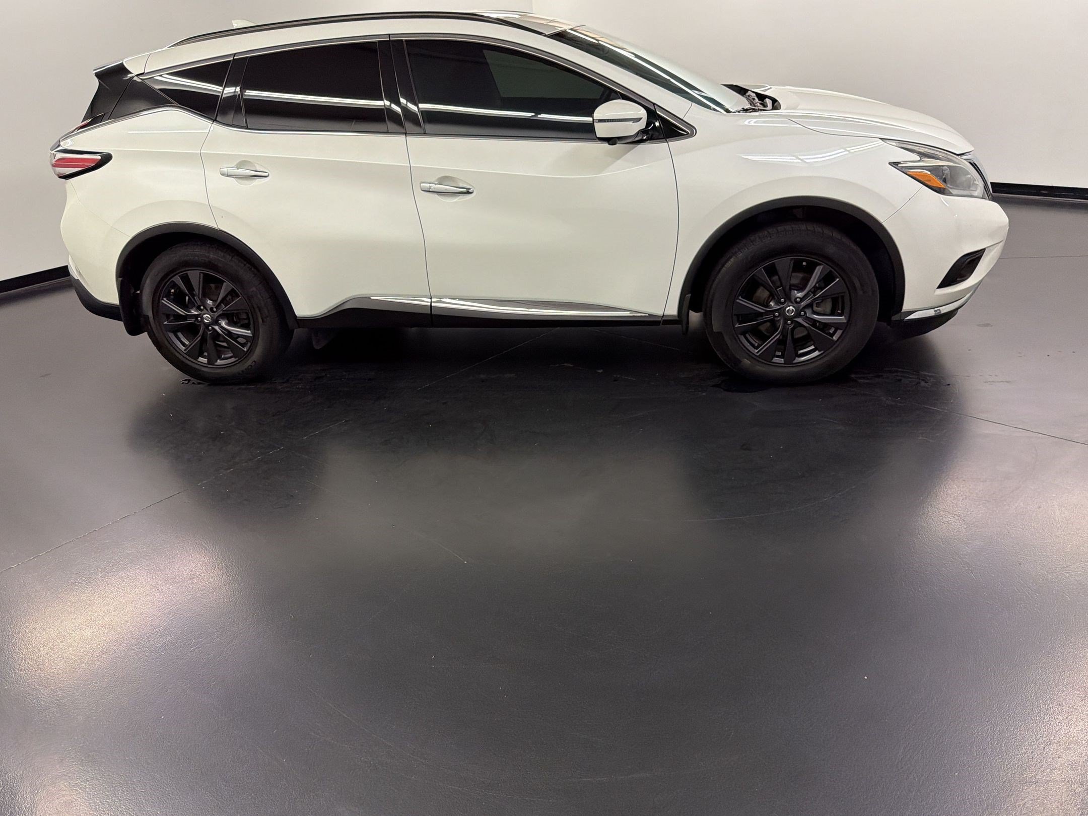 Used 2018 Nissan Murano SV w/ Premium Package AWD/4WD image 8