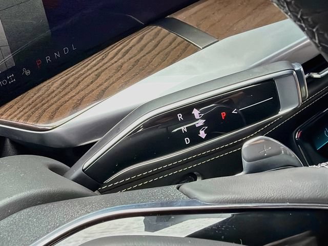 Used 2026 Cadillac Escalade Platinum Sport w/ LPO, ONYX Package AWD/4WD image 18