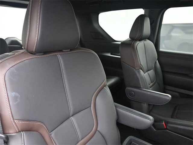 Used 2025 Nissan Armada SL w/ Captain's Chari Seat Package image 37