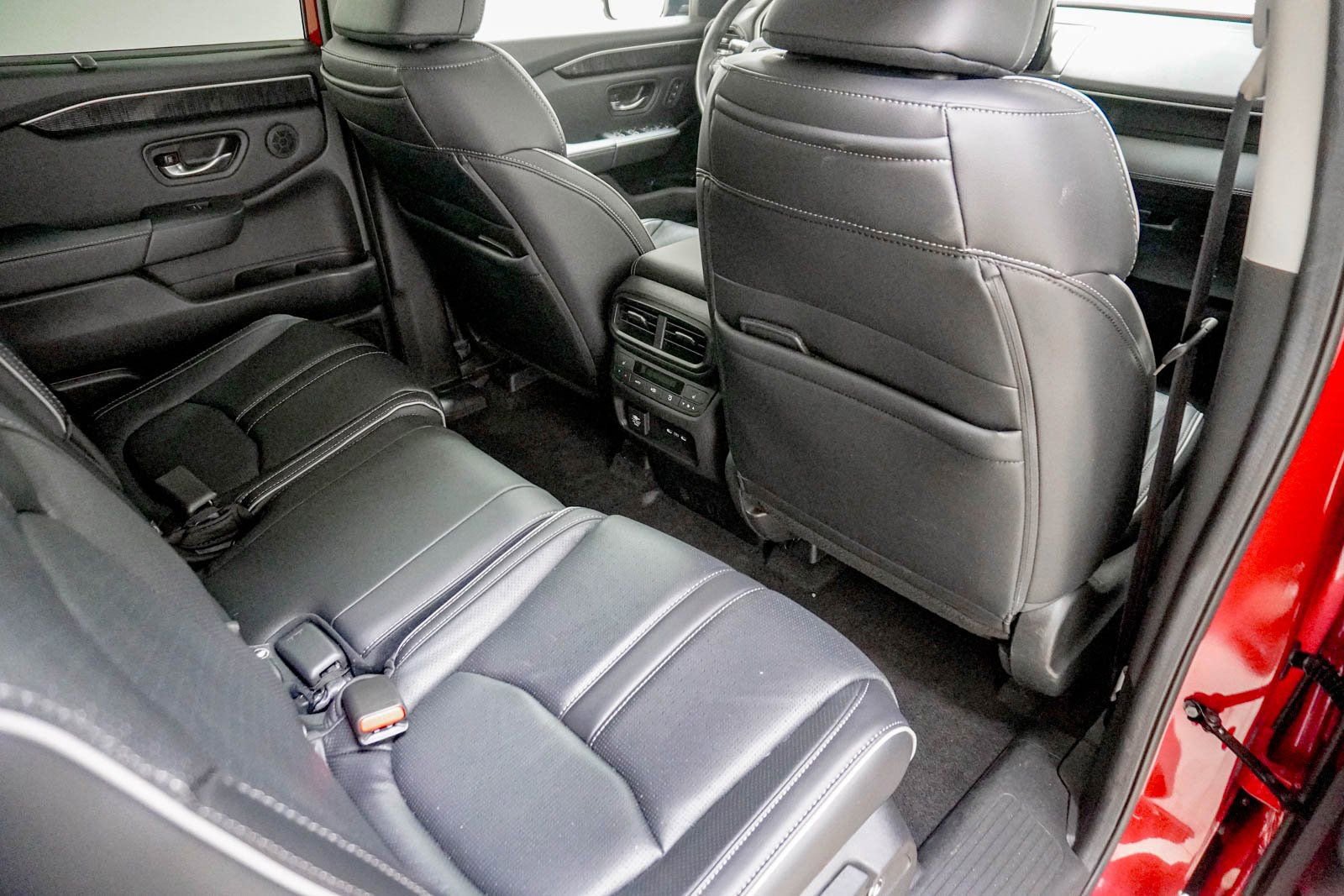 Certified 2025 Honda Pilot Elite image 36