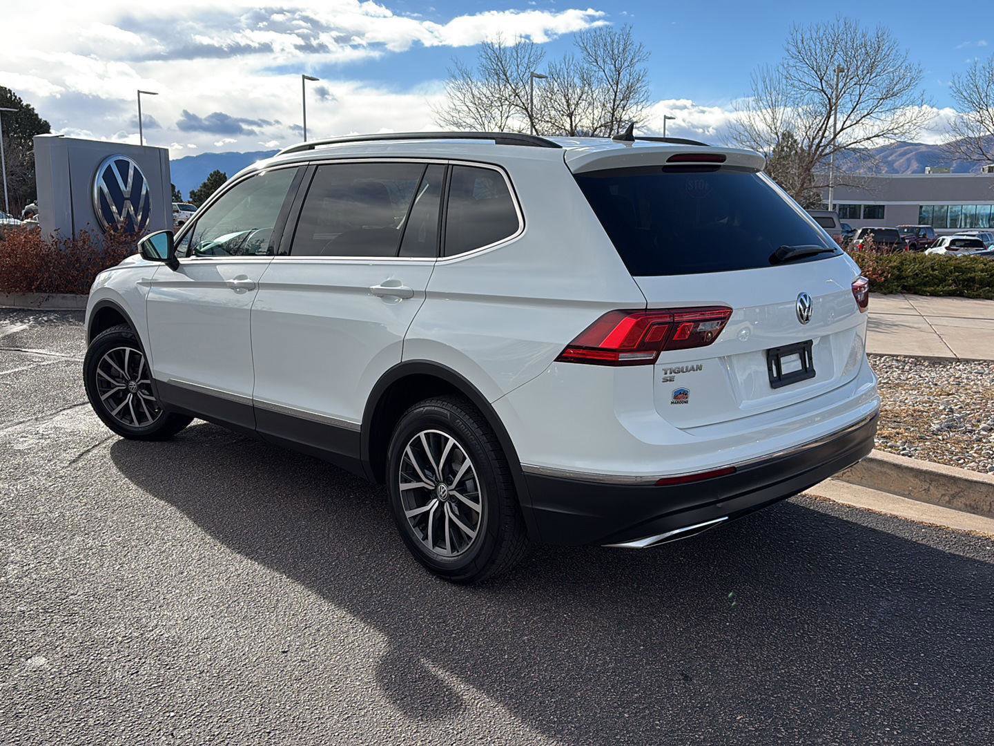 Used 2020 Volkswagen Tiguan SE image 4
