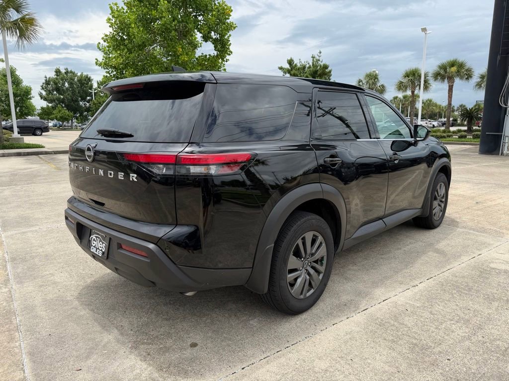 Used 2025 Nissan Pathfinder S FWD image 5