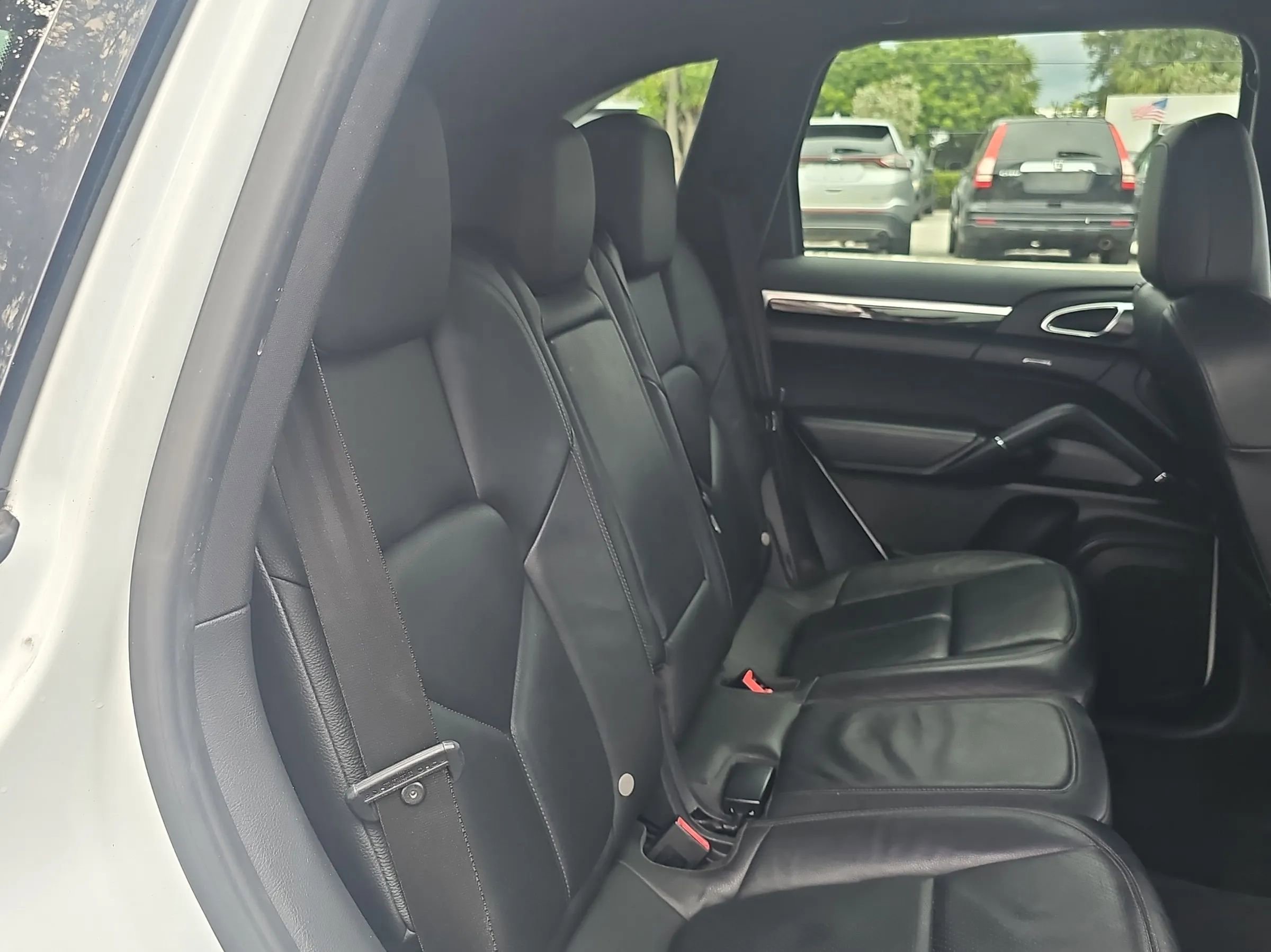 Used 2014 Porsche Cayenne image 35