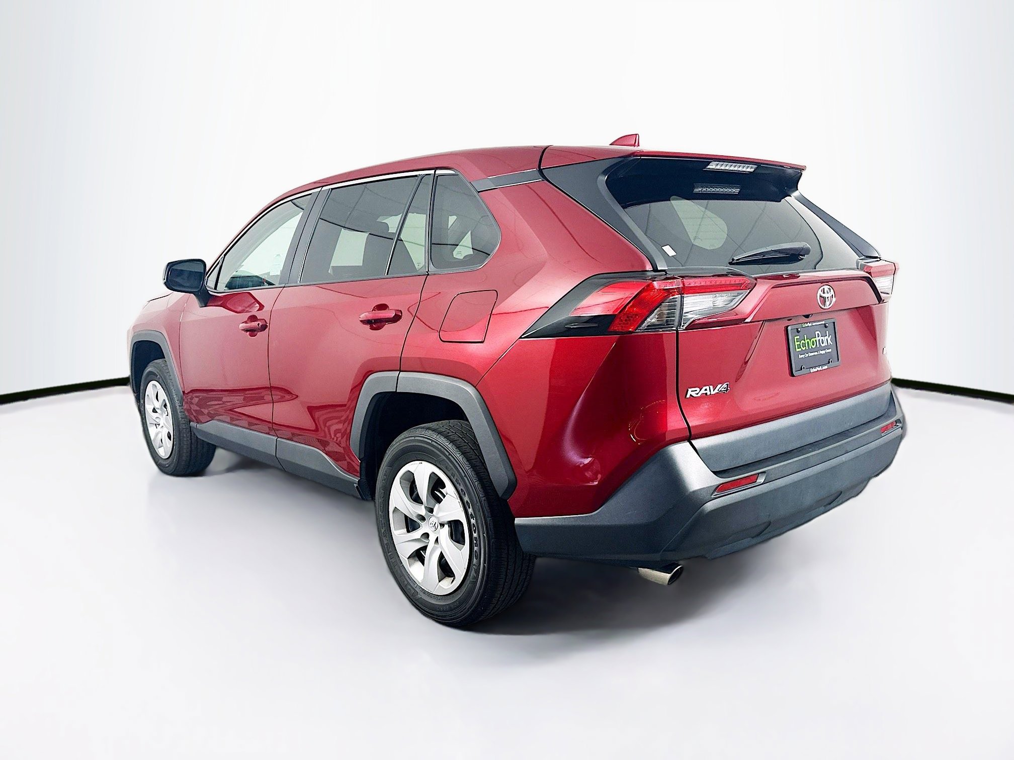Used 2023 Toyota RAV4 LE FWD image 5
