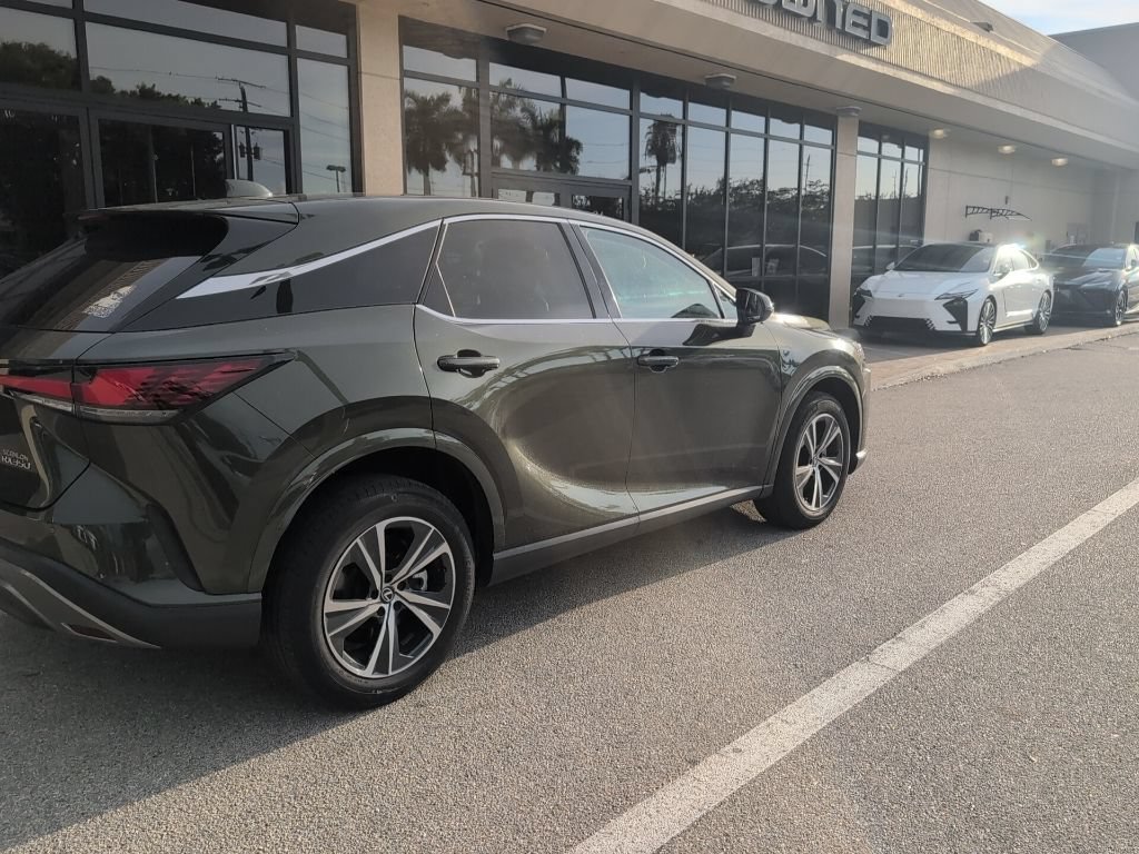 Certified 2024 Lexus RX 350 FWD w/ Technology Package image 5