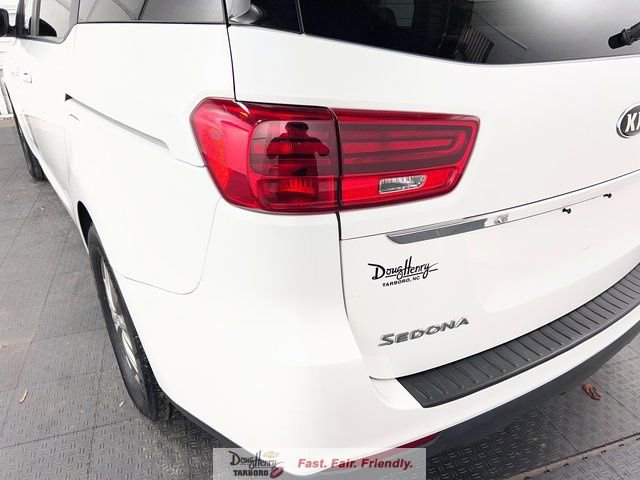 Used 2020 Kia Sedona LX image 13