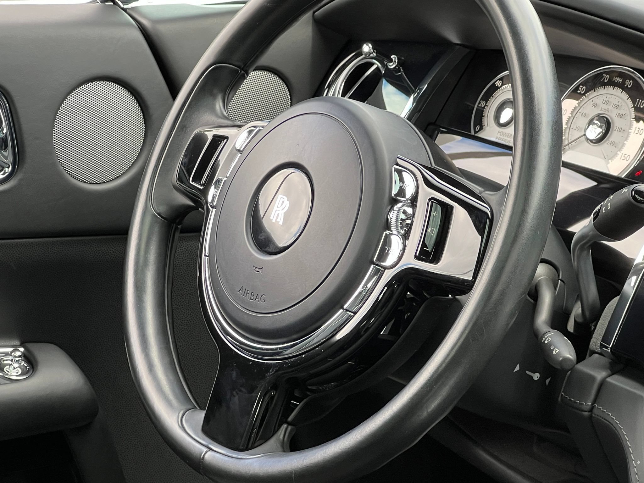 Used 2015 Rolls-Royce Wraith RWD image 22