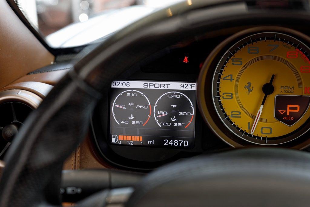 Used 2010 Ferrari California image 32