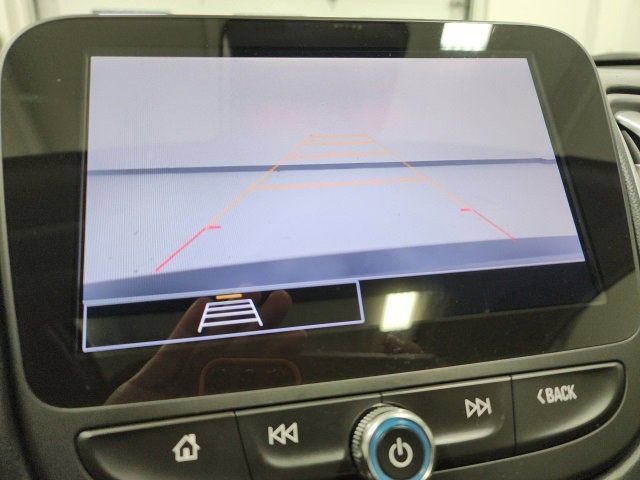 Used 2023 Chevrolet Malibu LT image 3