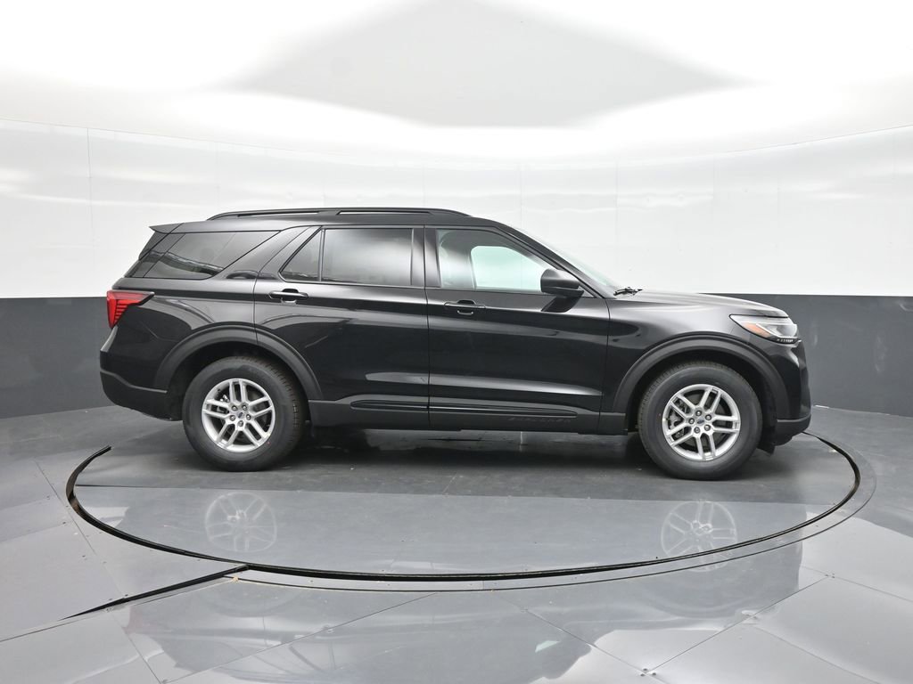 New 2026 Ford Explorer Active RWD image 16