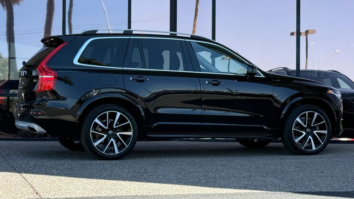Used 2019 Volvo XC90 T6 Momentum w/ Advanced Package AWD/4WD image 13