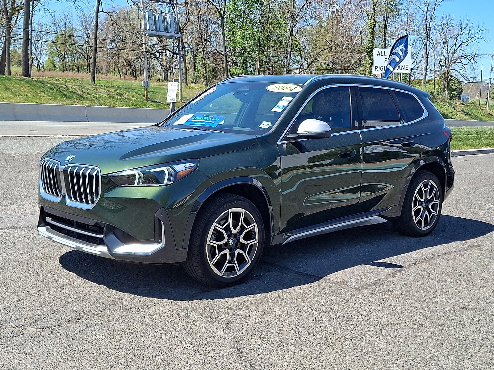 Used 2024 BMW X1 xDrive28i w/ Premium Package AWD/4WD image 3