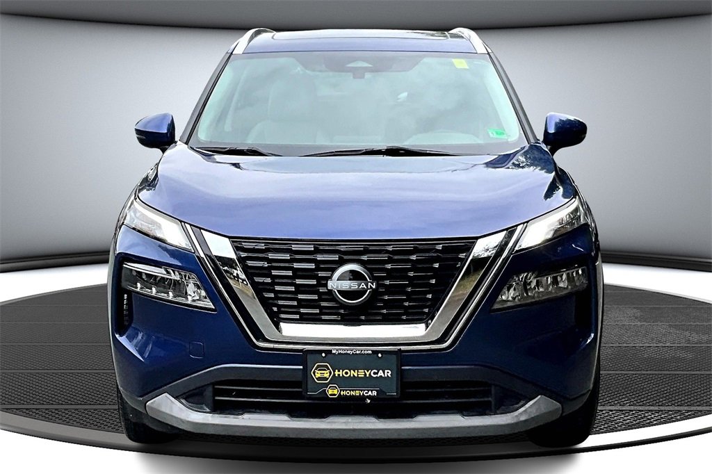 Used 2023 Nissan Rogue SV w/ SV Premium Package image 2