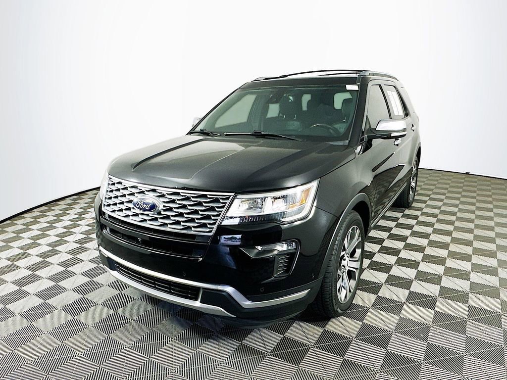 Used 2019 Ford Explorer Platinum AWD/4WD image 4
