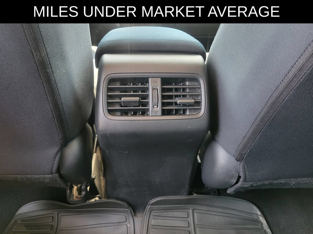 Used 2015 Honda CR-V LX image 9