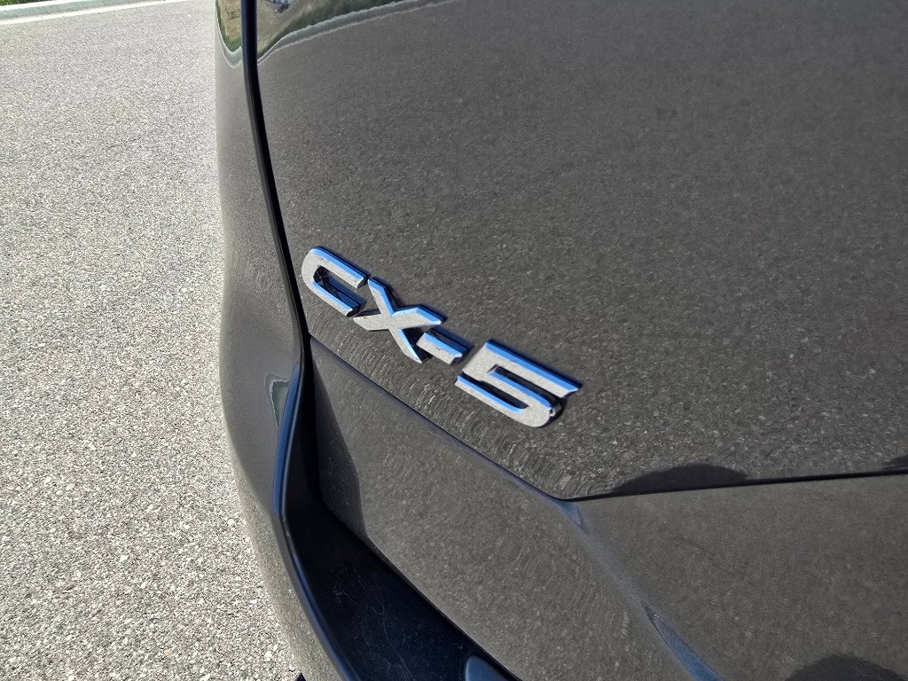 Used 2019 MAZDA CX-5 Touring image 10