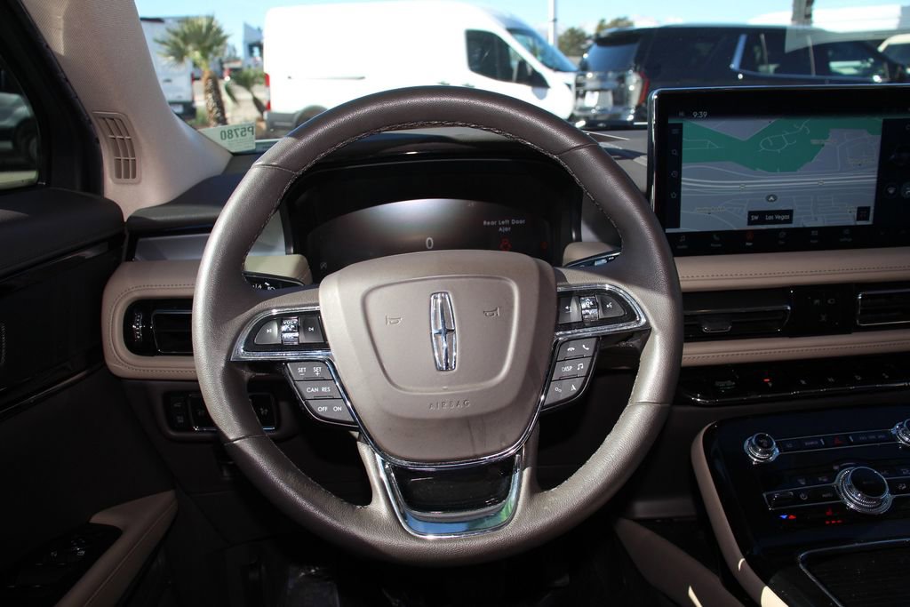 Certified 2022 Lincoln Nautilus AWD w/ Premium Package image 11