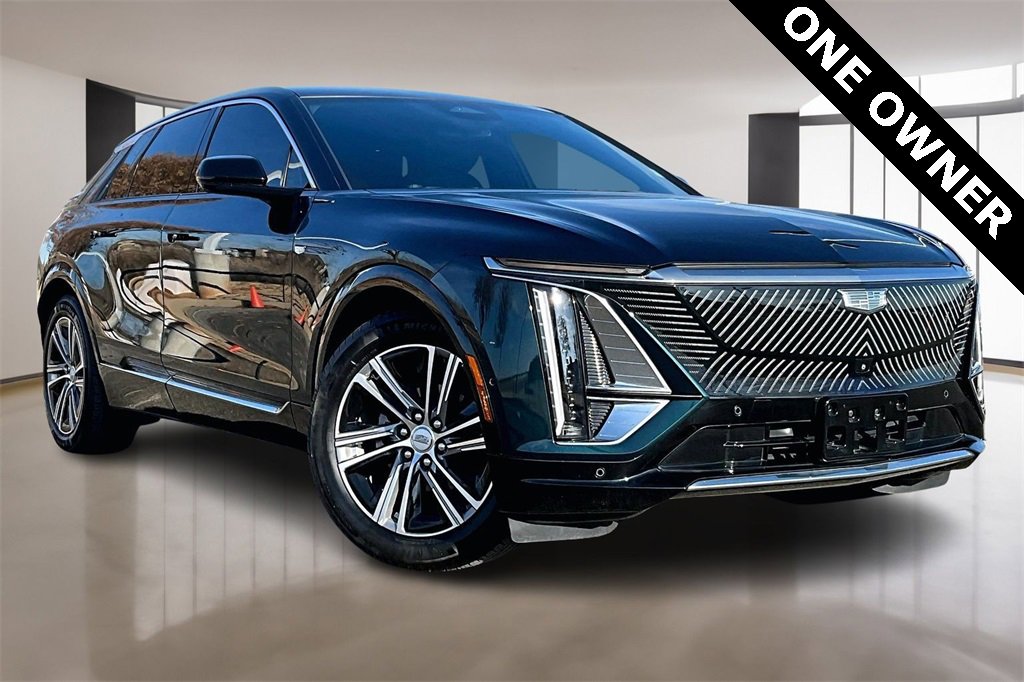 Used 2024 Cadillac Lyriq Luxury w/ LPO, Floor Liner Package image 11