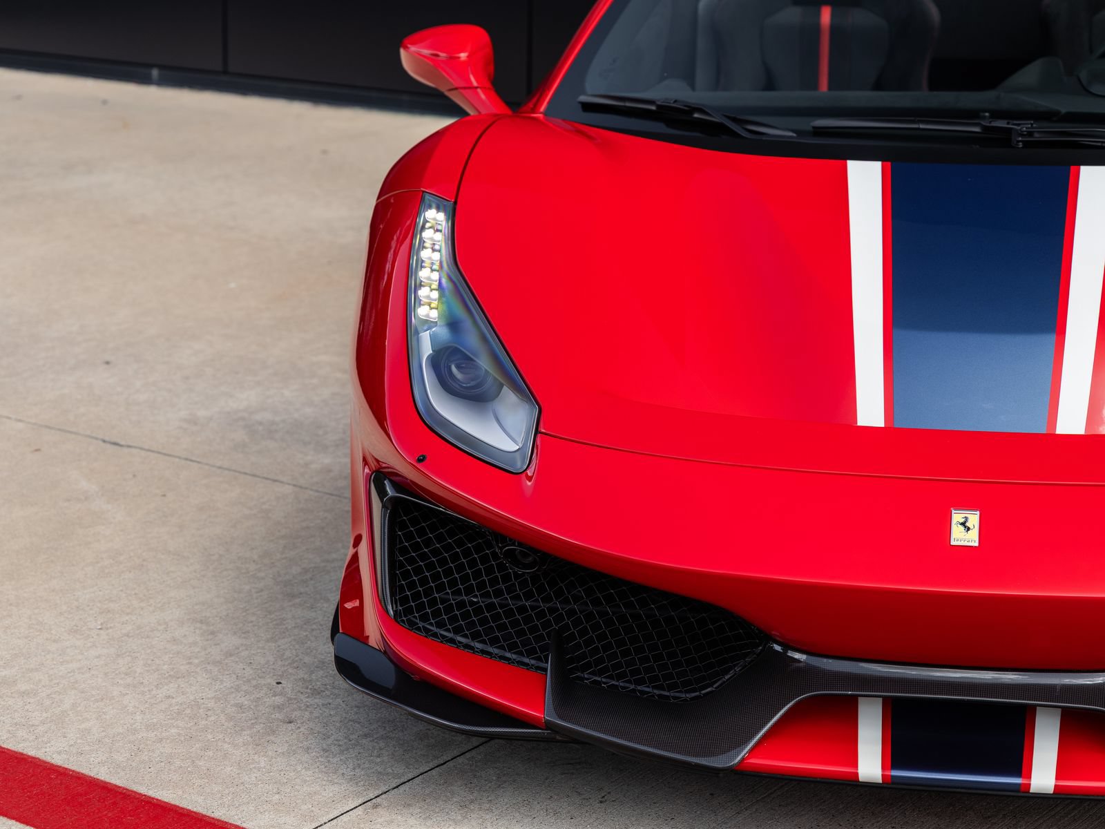 Used 2020 Ferrari 488 Pista Spider RWD image 30
