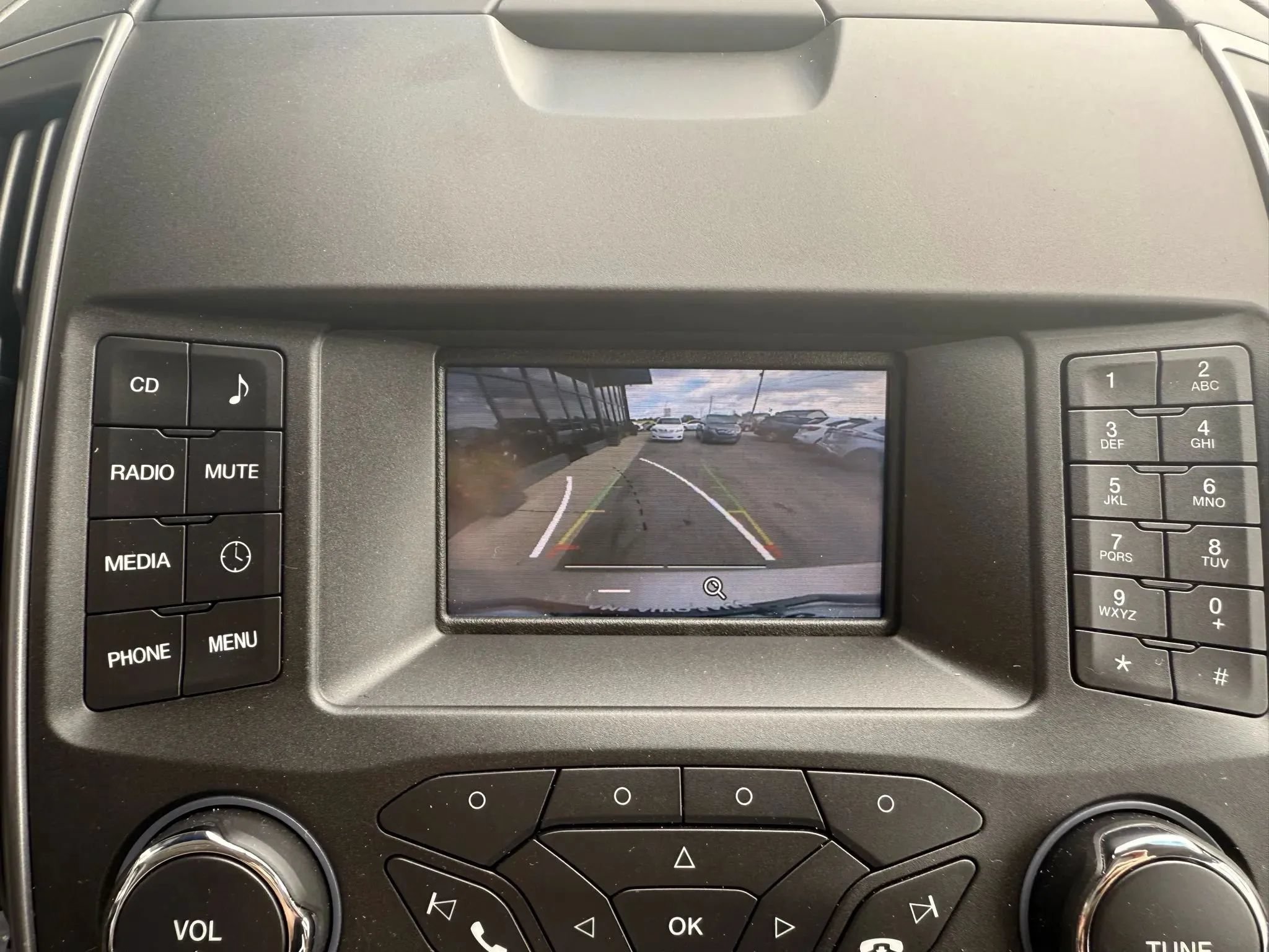 Used 2017 Ford Edge SE AWD/4WD image 14