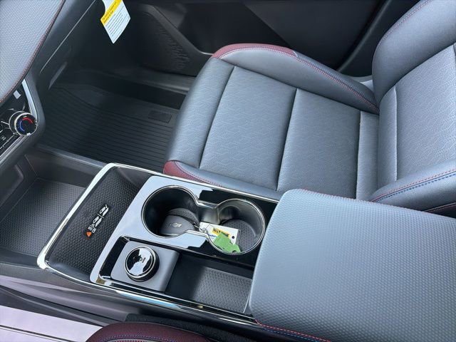 New 2026 Chevrolet Equinox RS w/ LPO, Floor Liner Package AWD/4WD image 32