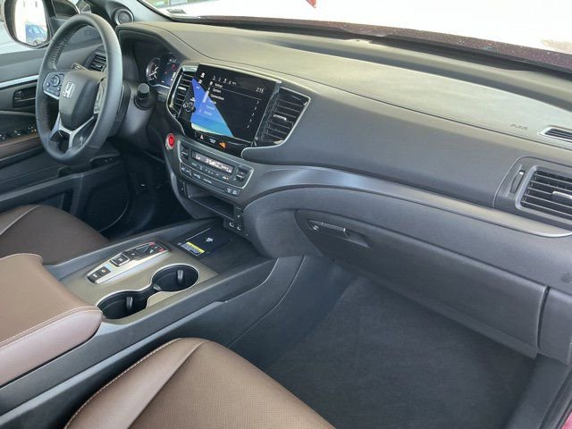Used 2025 Honda Passport EX-L image 18