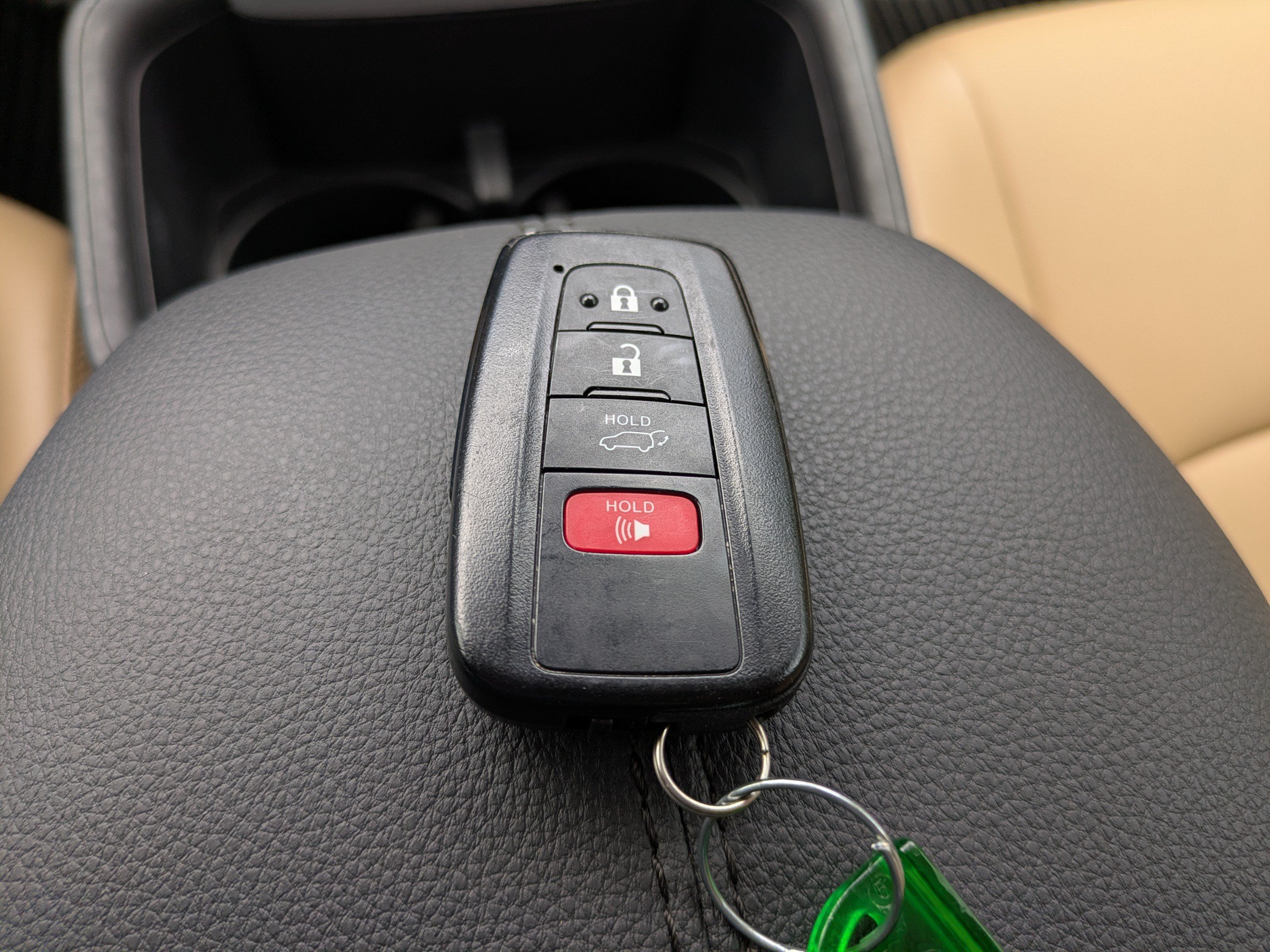 Used 2023 Toyota RAV4 XLE Premium AWD/4WD image 31