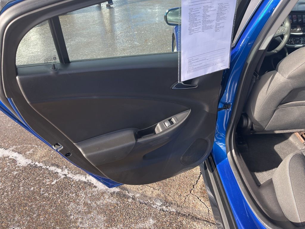 Used 2017 Chevrolet Volt LT w/ Comfort Package image 12