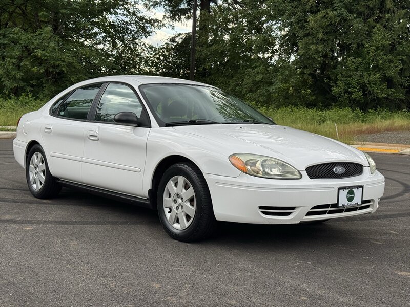 Used 2005 Ford Taurus SE FWD image 7