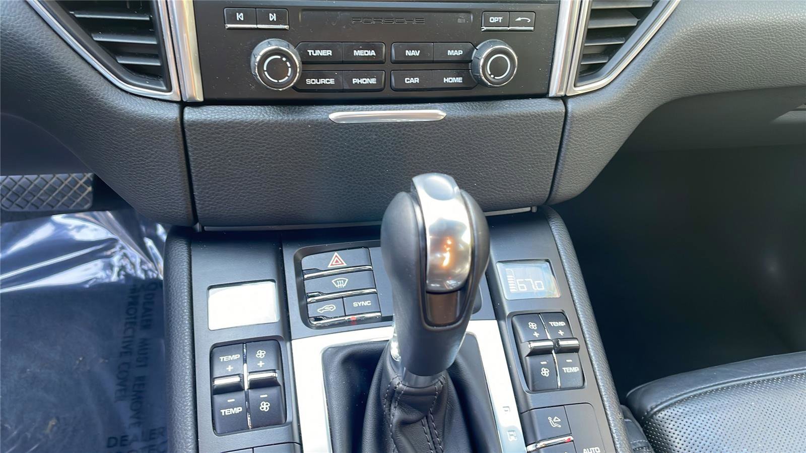 Used 2017 Porsche Macan image 18