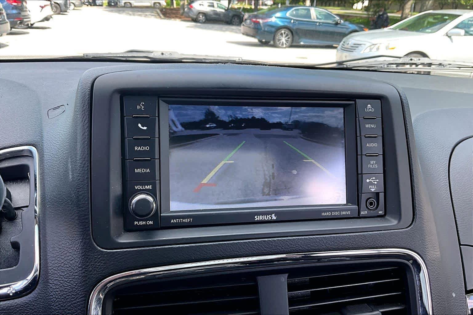 Used 2016 Dodge Grand Caravan SE FWD image 26
