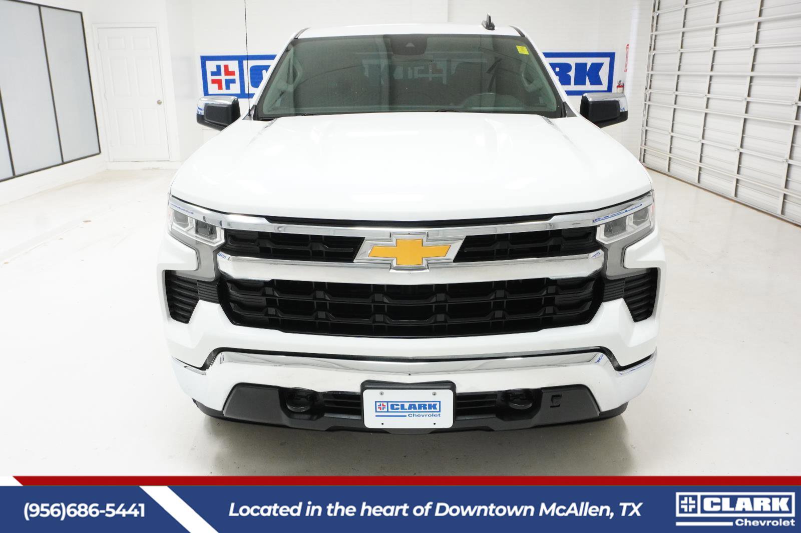 Used 2023 Chevrolet Silverado 1500 LT w/ Z71 Off-Road Package image 2
