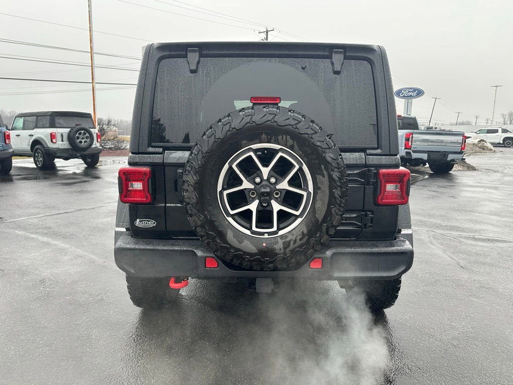 Used 2025 Jeep Wrangler Unlimited Rubicon image 4